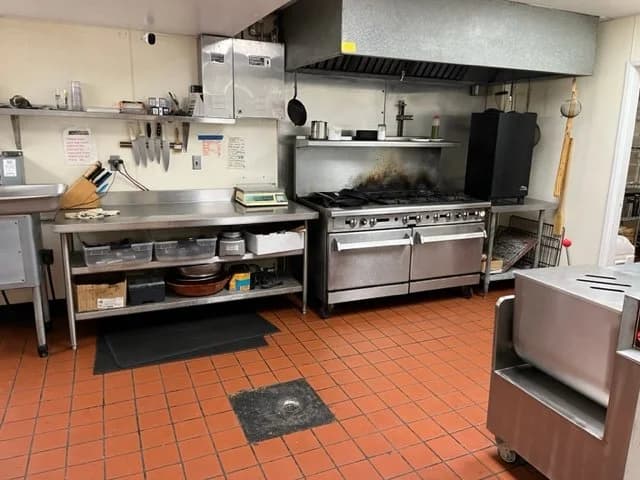 Restaurant for sale (chattel sale)