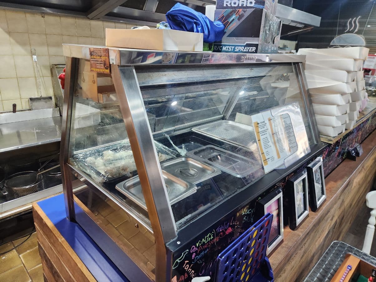 Compact takeaway shop - Must sell asap!